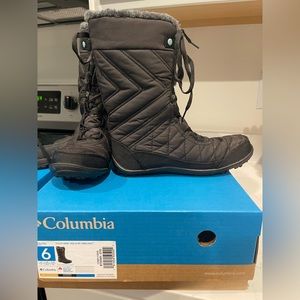 Columbia Size 6 water proof boots